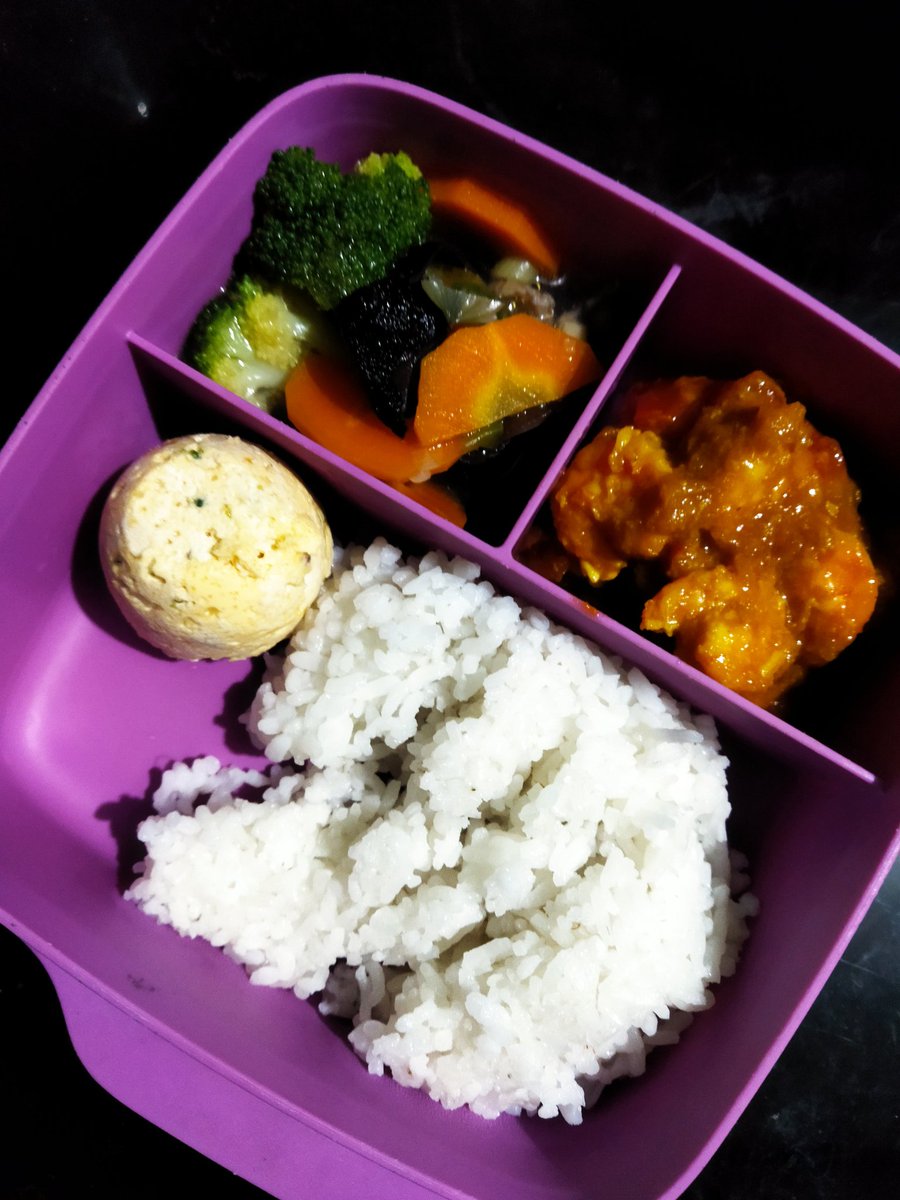 MeViyani's tweet photo. 🍳 Menu hari ini buat bocil bocil 🍴

🍤 Ebi furai
🦐 Udang Jimbaran
🥗 Sop brokoli jamur kuping 
🧈 Tahu kukus 

Hari ini serba udang 🩵

Selamat menikmati 🫶 https://t.co/JVqpOw6wFH