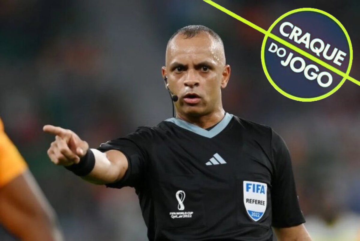 Mfutebolisticos's tweet photo. - Primeiro árbitro brasileiro a apitar uma abertura de Copa do Mundo.

- 3 expulsões 

- Um inglês impecável. 

Wilton Pereira Sampaio fez história! 🇧🇷 https://t.co/PcF9l16gp3