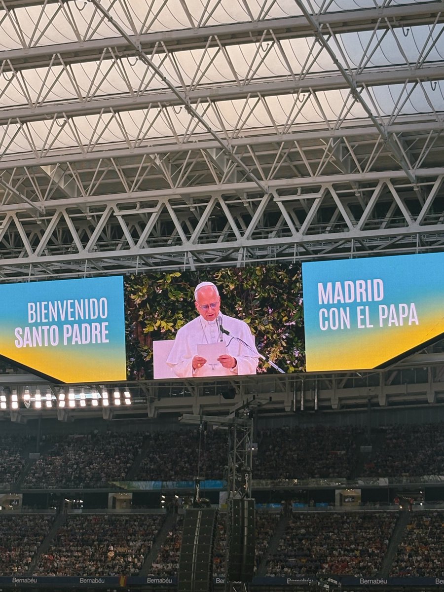 Juncaldeharo's tweet photo. "El amor, efectivamente, es el lenguaje que puede hacer que todos se sientan en casa.”

LEÓN XIV 🤍 https://t.co/fHH9nBlF8A