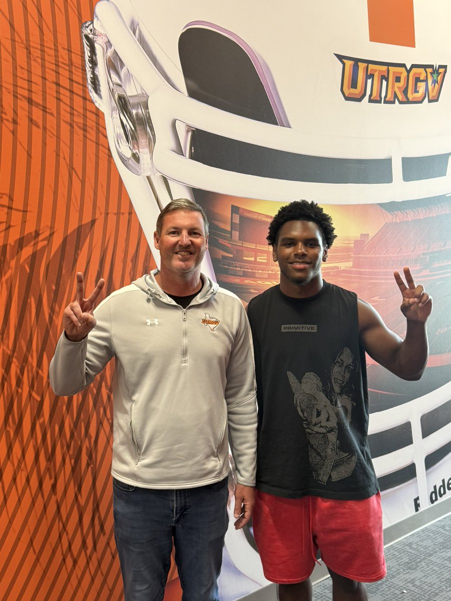 NoahMcPeak02's tweet photo. After a great conversation with @CoachBGamble I’m blessed to receive and offer from @UTRGVFootball 
@Coach_Hill2 
@CoachCD20 
@FACEONETRAINING https://t.co/kSnsIHm2s9