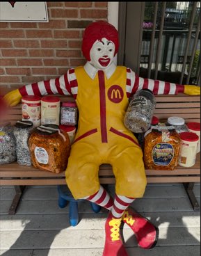 SamselUES's tweet photo. Thank you for another year of giving back! Our Samsel Family, students, faculty, staff, family members, and friends came together once again to support the Ronald McDonald House by collecting 67 pounds of pop tabs! Let's keep it going over the summer-we'll be collecting next year https://t.co/vw1Wvrhag4