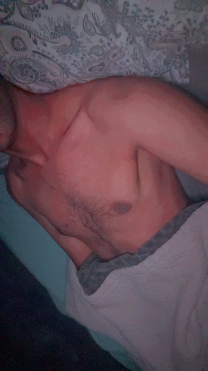 Logical0j's tweet photo. طفله بابا🍼🥹؟؟ https://t.co/iOKjQOni1T