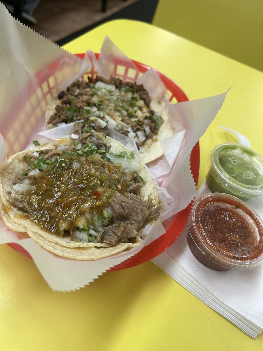 SuzannePhan's tweet photo. And now, time to celebrate the Team Mexico 🇲🇽 win con tacos… from El Farolito next door.
After the inaugural FIFA World Cup match. #soccer #worldcup #SF #MissionDistrict #missiondistrictsf https://t.co/0imJZrIk87