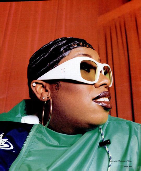 WTFMissyElliott's tweet photo. When everybody else was following trends, she was giving us a glimpse into the future. 🚀👽🛸
#MissyElliott #SupaDupaFly #AheadOfHerTime #VisualIcon #HipHopLegend #CreativeGenius #RapRoyalty #GOAT https://t.co/N6EcRdxedP