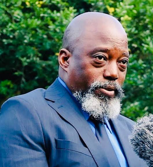 Peguynyembo243's tweet photo. 🚨#RDC: “Plus récemment, j'ai de nouveau tiré la sonnette d'alarme, en mettant notre peuple en garde contre le risque de « #soudanisation » de notre beau et cher pays, c'est-à dire de son implosion, si rien n'est entrepris rapidement, pour mettre fin à la manière dont il est gouverné aujourd'hui” Joseph #Kabila.
