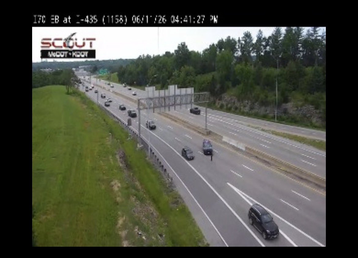 MoDOT_KC's tweet photo. TRAFFIC ALERT (Jackson County): I-70 EB CLOSED AT I-435. USE ALT ROUTE. #kctraffic https://t.co/2aqQLW9AlE