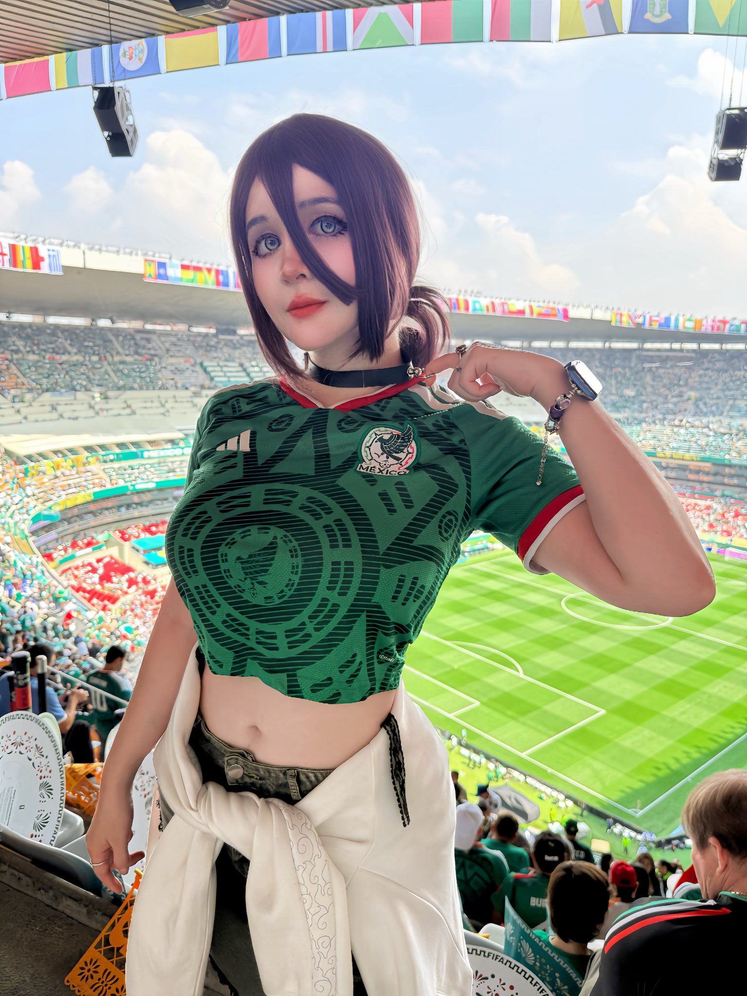 Quizá no tuvimos la cita en la cafetería…. Pero que te parece si mejor la tenemos en el Azteca ❤️⚽️ #reze #SomosMéxico https://t.co/C1ol8aRGeb