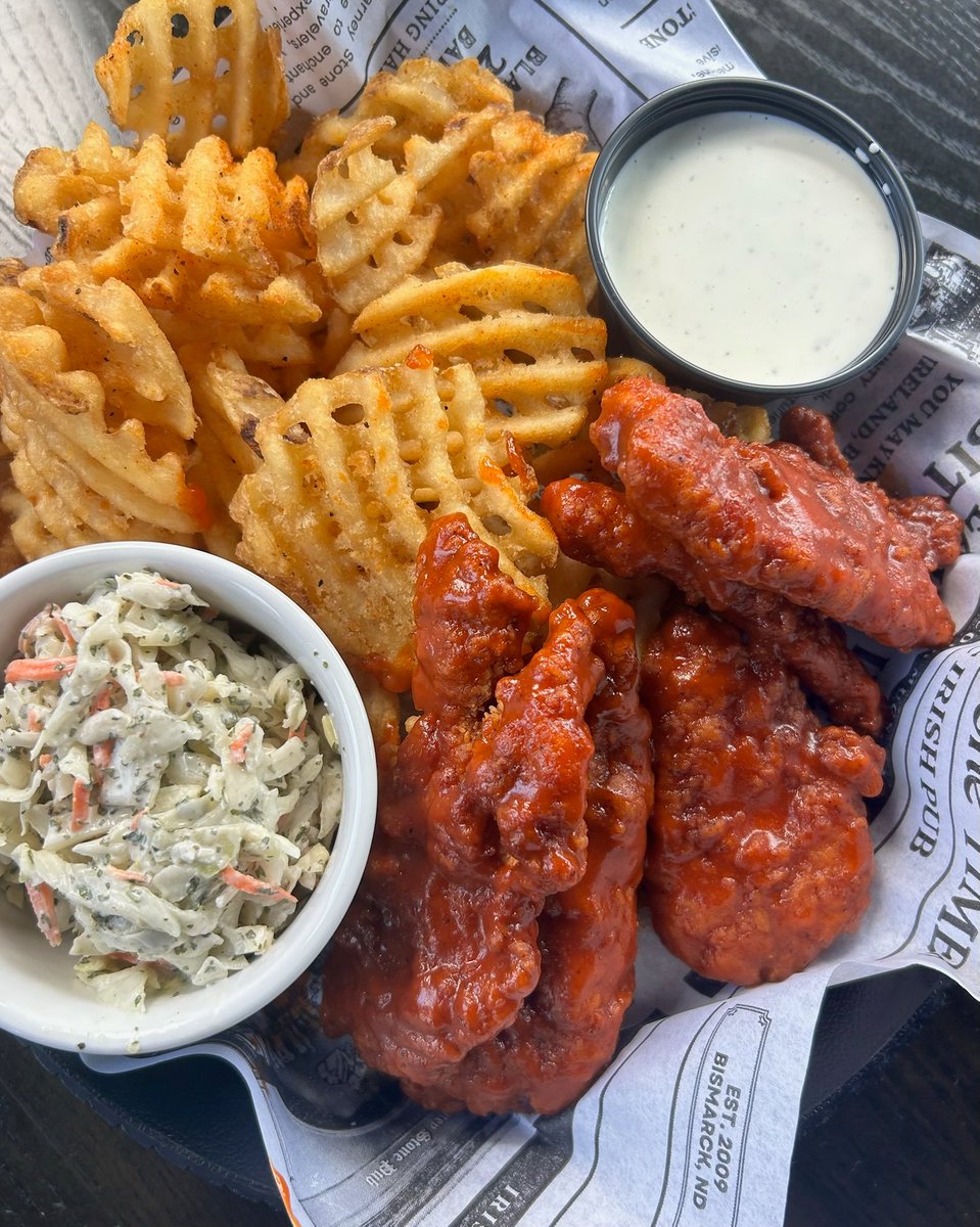 BlarneySF's tweet photo. Your Chicken &amp; Chips Basket just got an upgrade. 🍗🔥

Get it tossed in your favorite Blarney wing sauce:

😡 Angry Buffalo
🐉 Dragon BBQ
🥇 Gold BBQ
🌶️ Kiltlifter (for the spice lovers)

We're curious... what's your go-to wing sauce at Blarney Stone? Tell us in the comments! 👇 https://t.co/gHqjKnjFpS