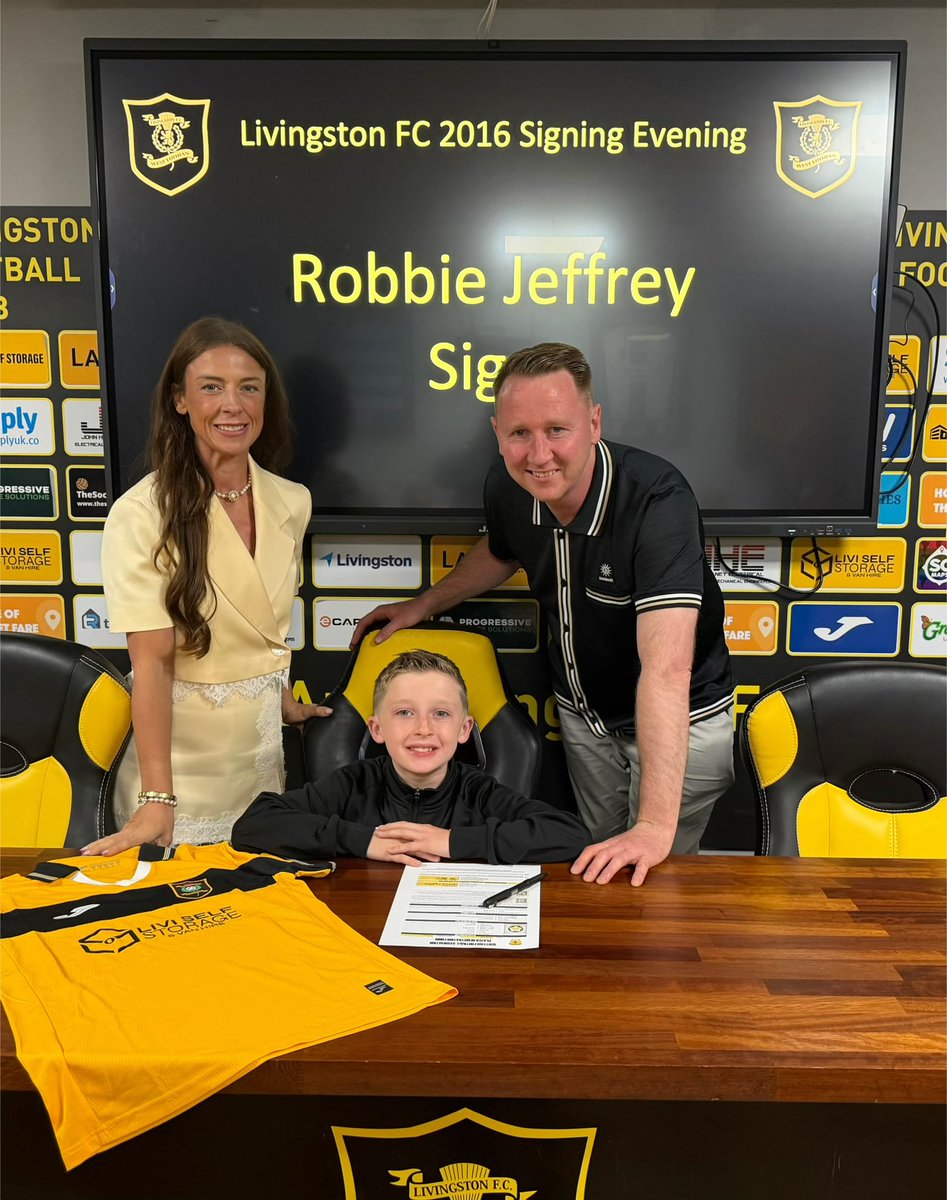 jaffao7's tweet photo. Robbie Jeffrey Livingston FC

Signing night a reward for your hard work &amp; overcoming every hurdle put in front of you &amp; I know I tell u all the time but we r so proud of u for  being a great wee guy because as your parents that’s all we can ask 

Enjoy the journey https://t.co/vYMz9bc6u7