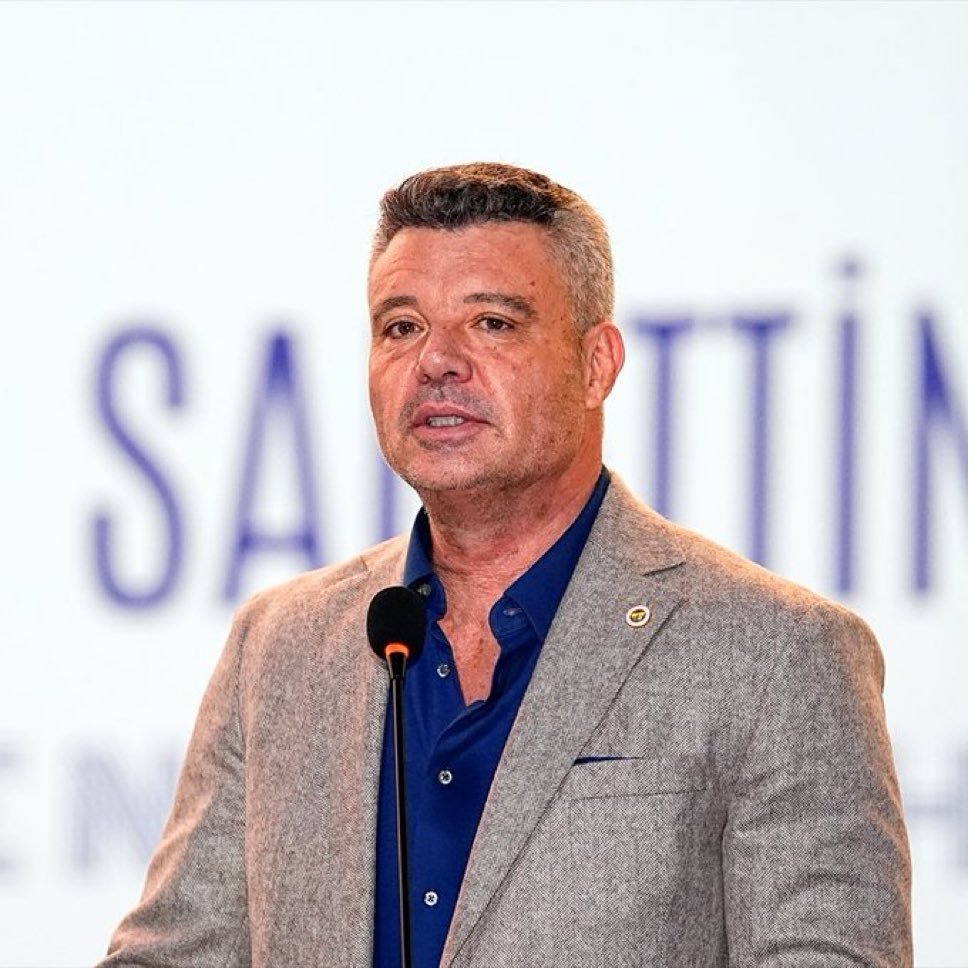 siyahsancakx's tweet photo. 🔵 Sadettin Saran, kaza yaptığı aracını 13.250.000 TL'ye satışa çıkardı.

➖️Aracı kendi adıyla satışa çıkarması dikkat çekti.

➖️Aracın 3 milyon TL'den fazla kaydının bulunduğu belirtildi. https://t.co/ppaY4QV190