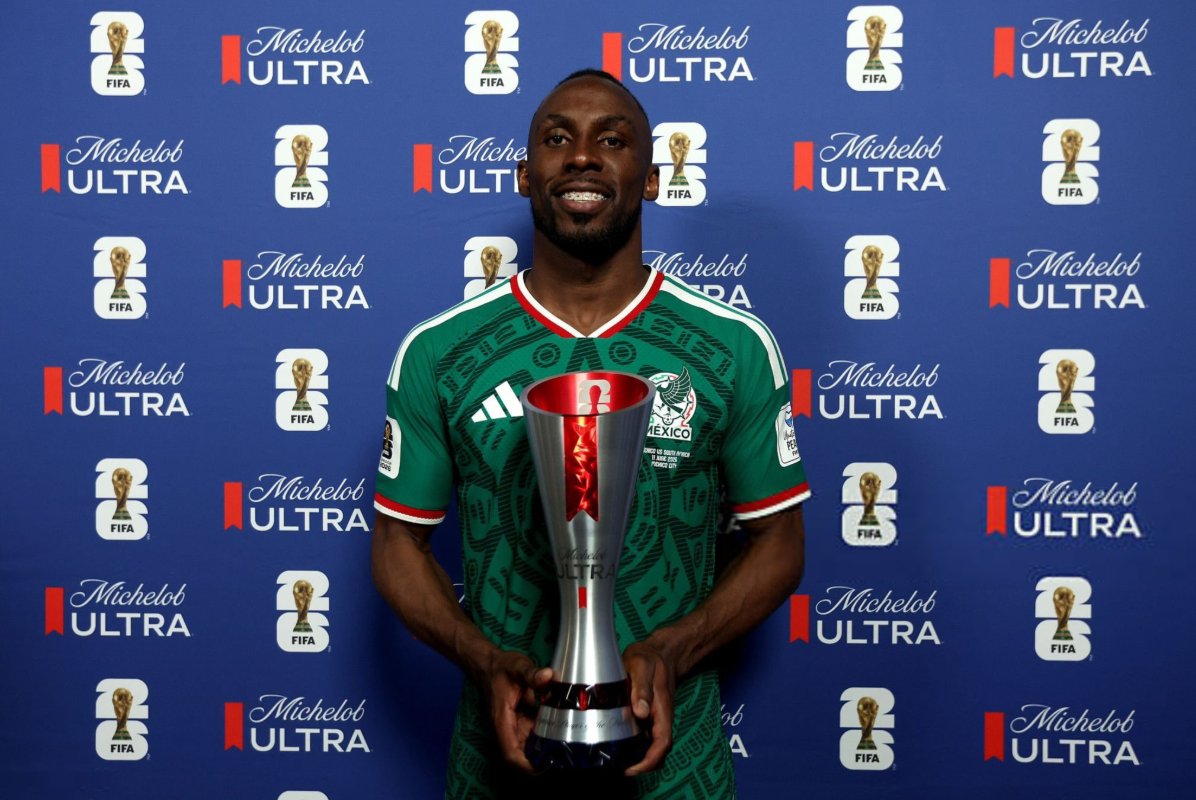 placar's tweet photo. Julián Quiñones, autor do primeiro gol da Copa do Mundo 2026, foi eleito o melhor em campo.
#copadomundo #worldcup #futebol #placar https://t.co/3h60fsWpXv