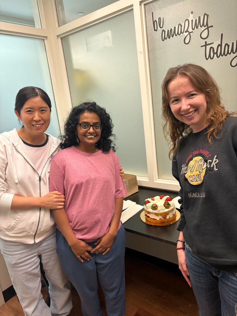 reyes_lab's tweet photo. Throwback Thursday to Swetha’s birthday 🎂🥳 https://t.co/Nt9KKNtVg2