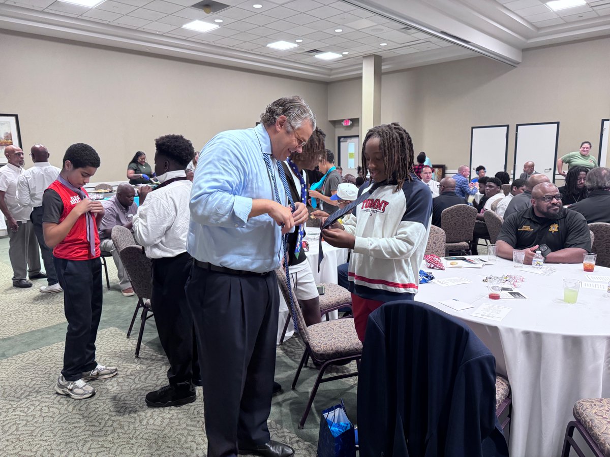 EdwardBrownGA's tweet photo. Today, I was honored to attend Phoebe's Network of Trust Ties That Bind event, a meaningful program that brings community leaders and young men together to teach a practical life skill—how to tie a necktie—while encouraging confidence, professionalism, and personal growth.

Thank you to Phoebe and all the mentors, volunteers, and community partners who invested their time in helping shape the next generation of leaders in Southwest Georgia.

Building a Better Georgia starts with investing in our youth.