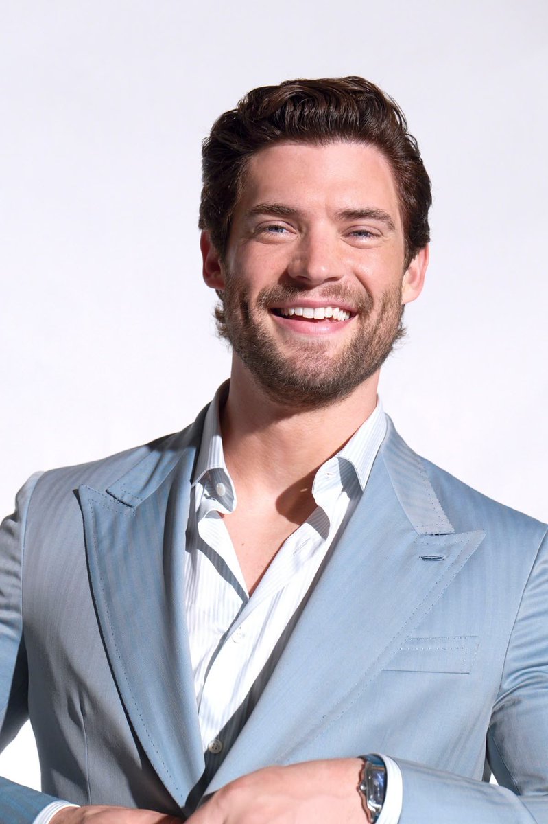 corensweatz's tweet photo. o sorriso mais lindo que eu já vi na vida https://t.co/zaadRnzPlJ