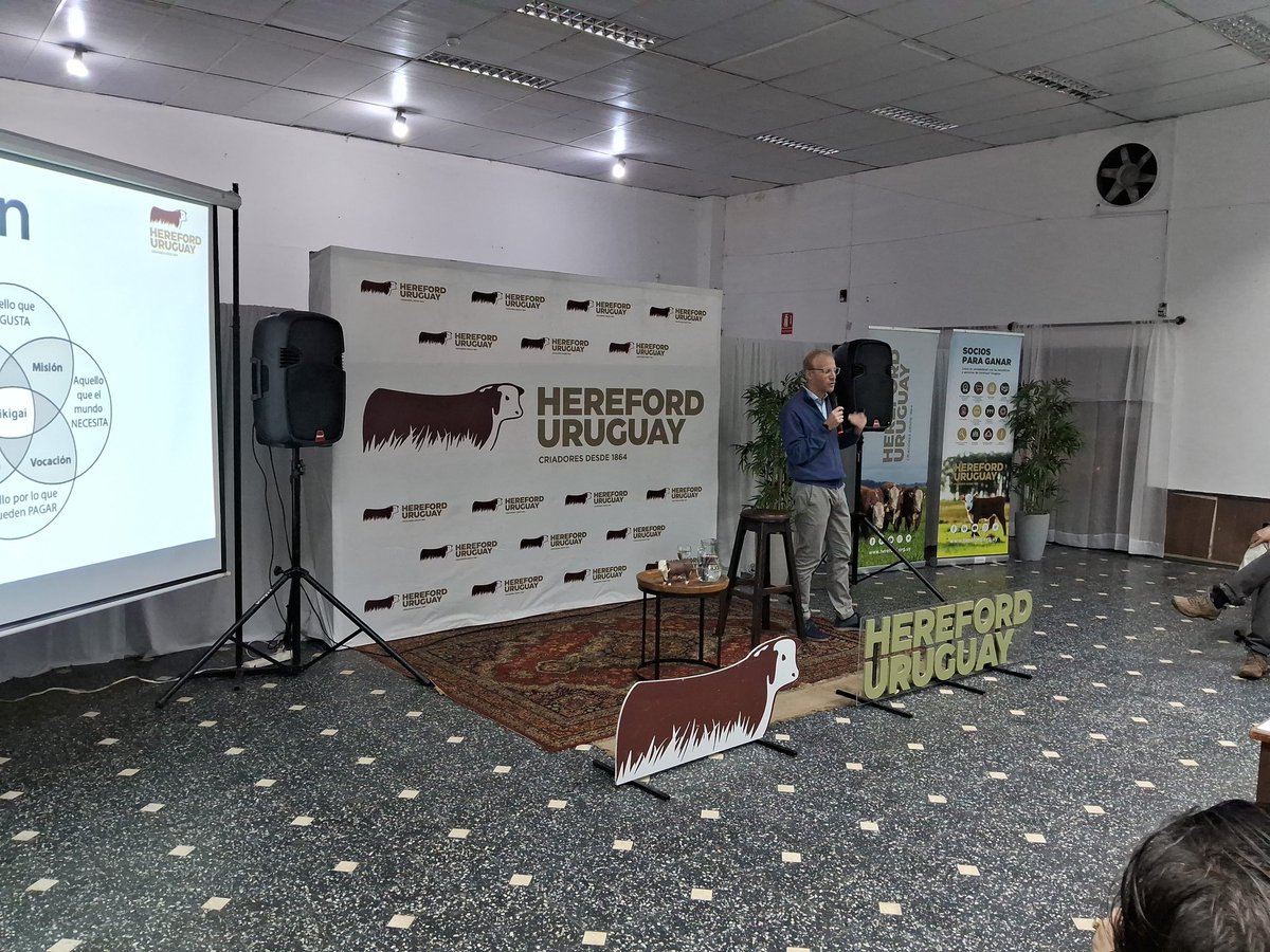 infoaguiar's tweet photo. Charla en Gira @hereforduy en San Gregorio de Polanco https://t.co/Z26mImJzcv