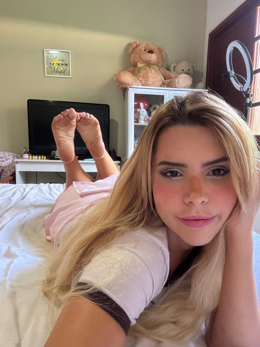 mia tweet media