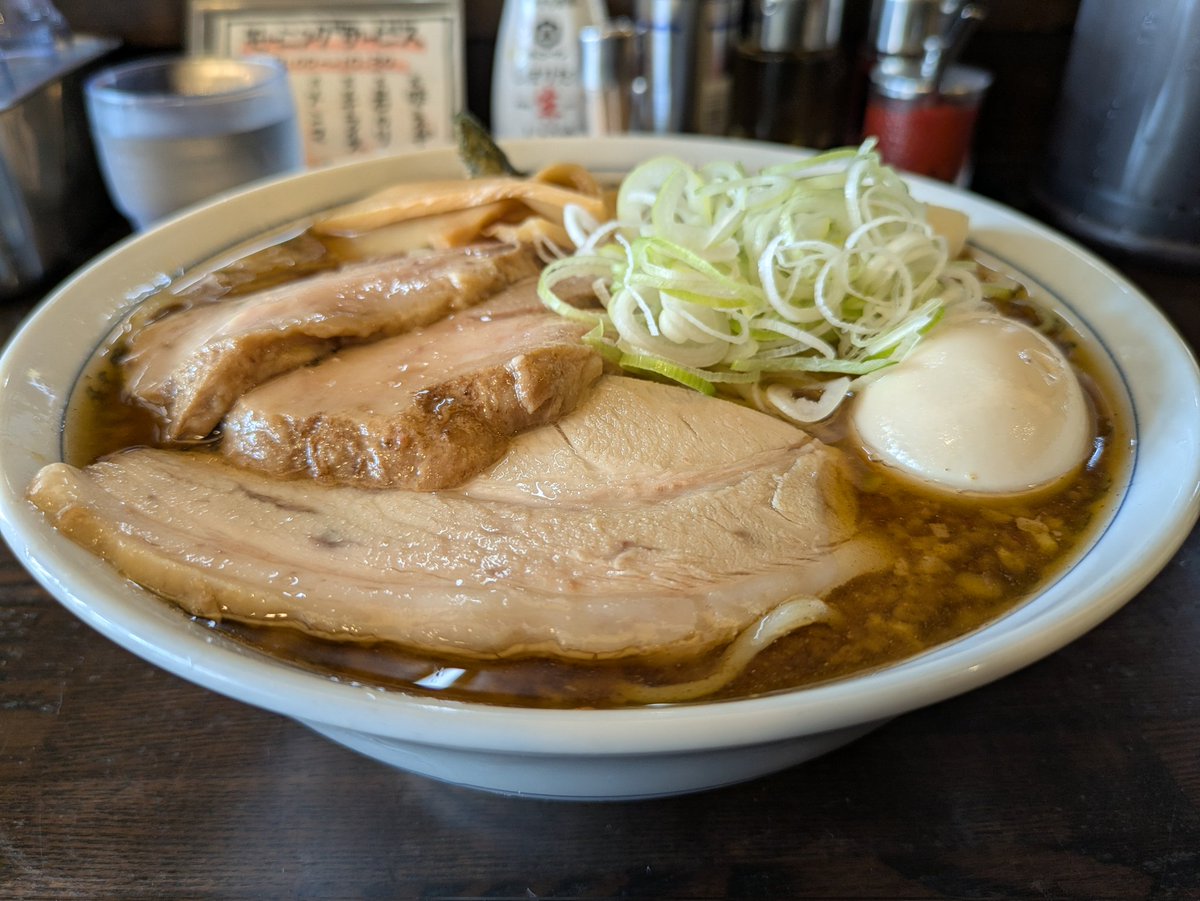 RB285458's tweet photo. 今日の朝メシ　東池袋大勝軒 しのや　サヴァガッツラーメン🍜　1150円😁😁😁😁😁 https://t.co/XR9Fvrq1lK