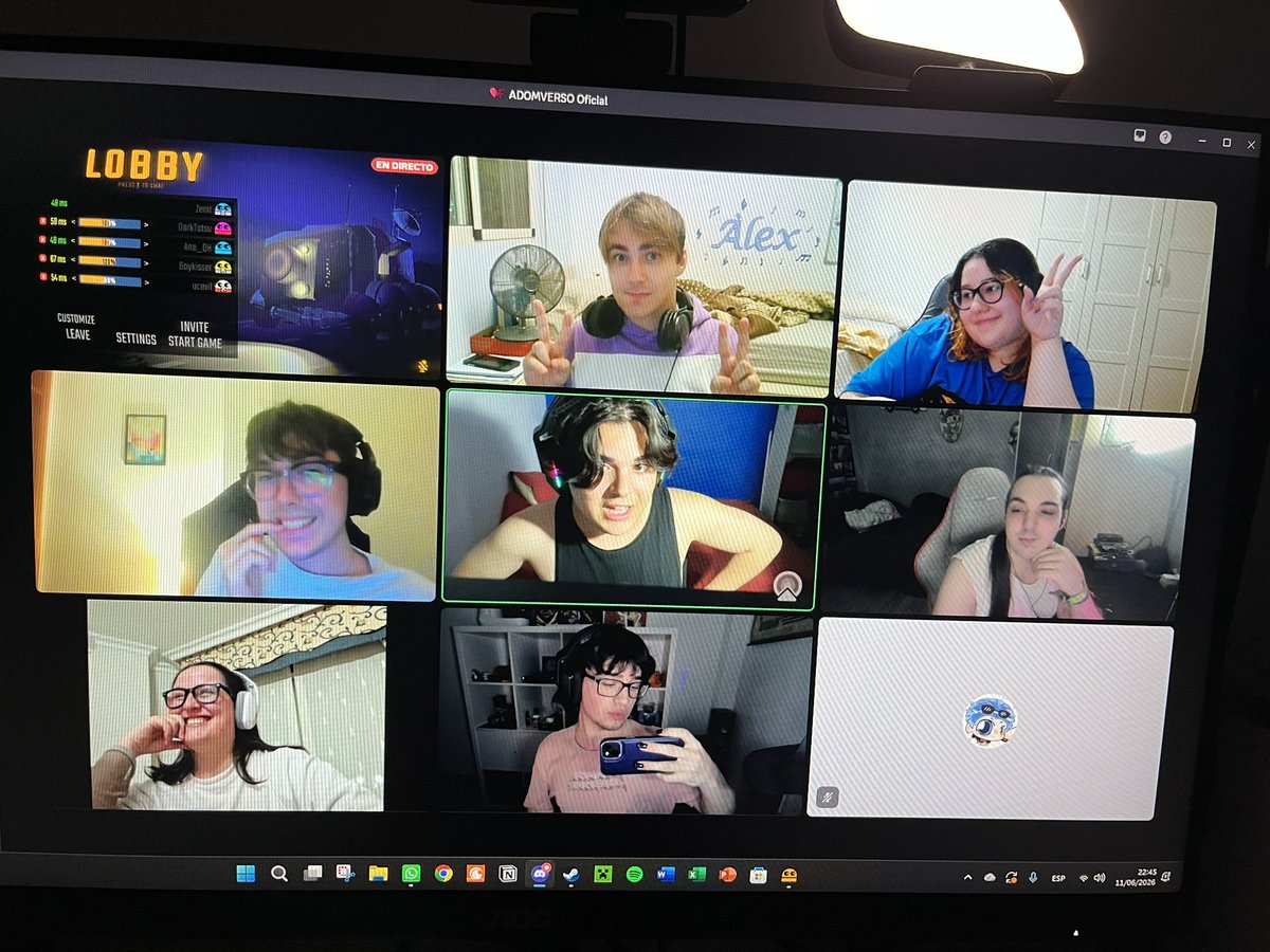 Zenit__122's tweet photo. Con un grupo de guapos y guapas hasta las tantas, en el servidor con la comunidad más guay de todas @Reah_Ofi #ADOM 

@lex1387627 @darkkittenyt @PauFantasy @Ucevil @Ana_QH5 https://t.co/vzk9OLu0eQ