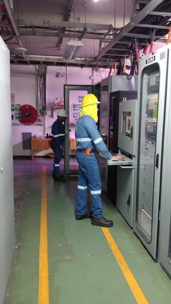 CFEmx's tweet photo. Personal de CFE permanece en guardia en la Ciudad de México, realizando monitoreo y supervisión de la infraestructura eléctrica estratégica.

✅ Sin novedades en la operación.

En equipo, damos energía al Mundial. ⚽️⚡️🇲🇽 https://t.co/mBDOO5ribi