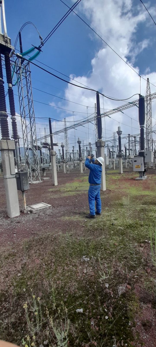 CFEmx's tweet photo. Personal de CFE permanece en guardia en la Ciudad de México, realizando monitoreo y supervisión de la infraestructura eléctrica estratégica.

✅ Sin novedades en la operación.

En equipo, damos energía al Mundial. ⚽️⚡️🇲🇽 https://t.co/mBDOO5ribi