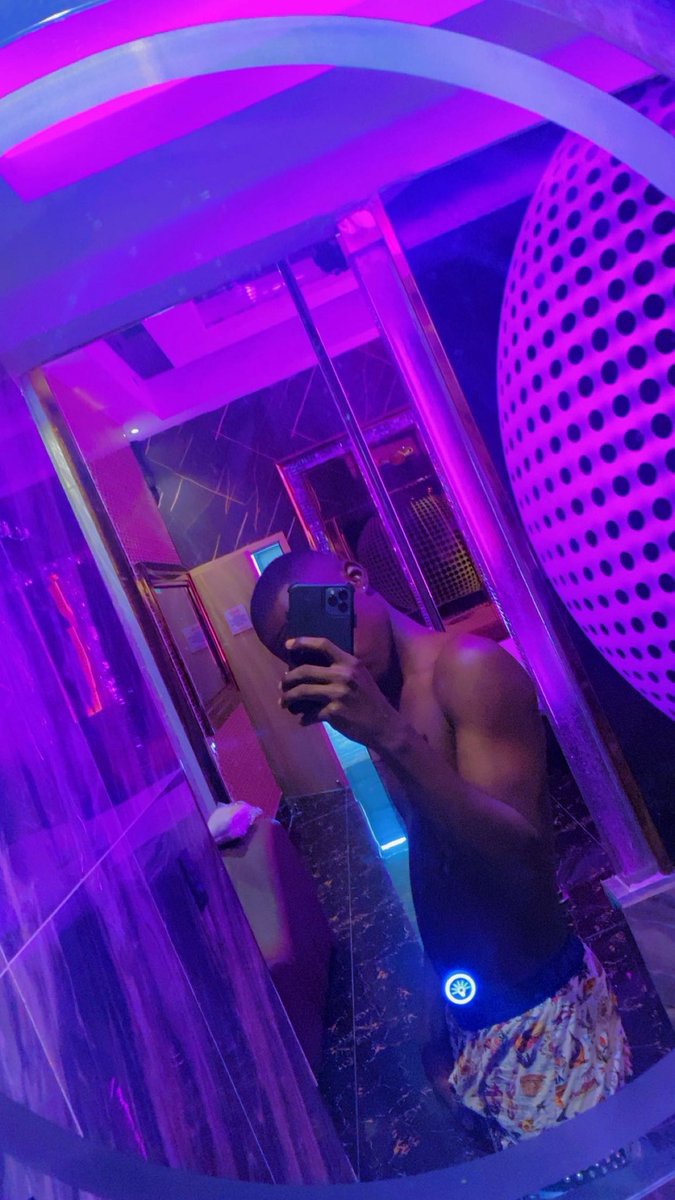 negroo6653's tweet photo. Queiro singar hoy 🥱 https://t.co/cpkIo6QvfC
