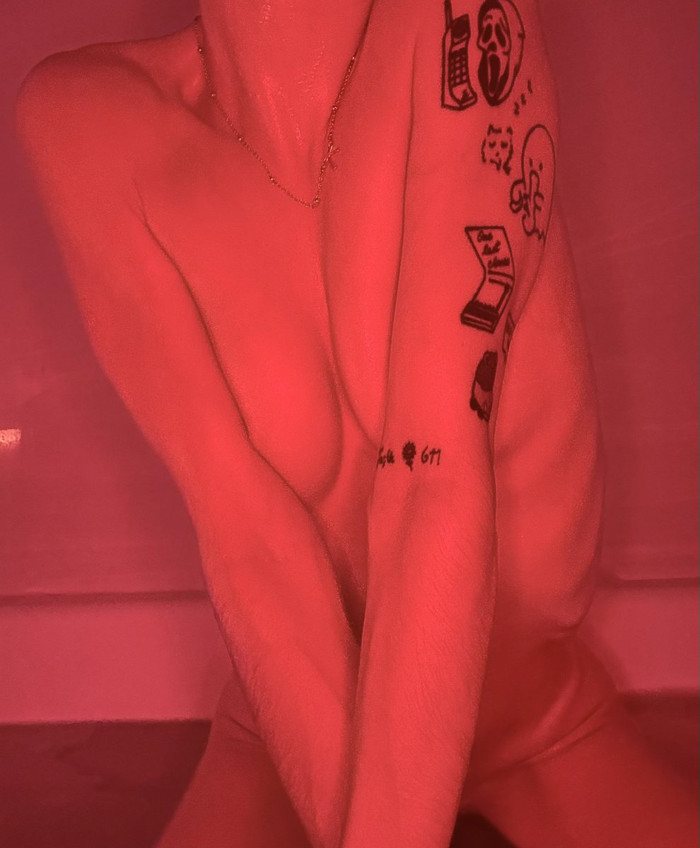 GoddessKitty79's tweet photo. Come play with me 😘

https://t.co/2ca8L64ja7

#skinnygirl #naked #onlyfansgirl #fuckme #sexwithme https://t.co/RQdgj26kmB