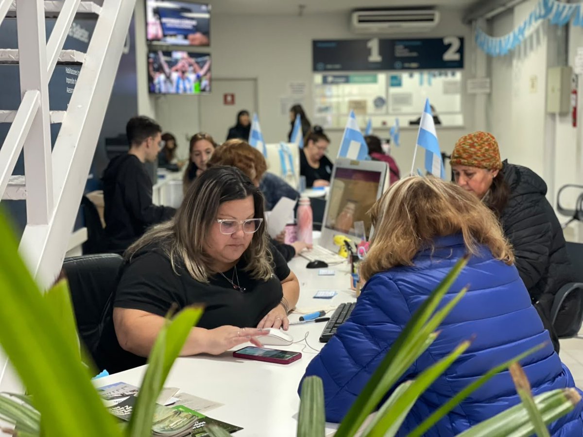 rditale's tweet photo. ¡Hoy celebramos el #DiaDelVecino en nuestros 9 Centros de Atención Vecinales de San Martin! 💙

En nuestros CAVs brindamos actividades durante todo el año, apostando a la cercanía y la construccion comunitaria. https://t.co/ghPnrb5Zgr