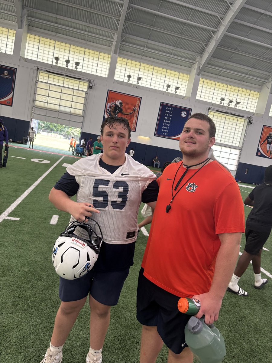 BigHudComeaux's tweet photo. Great day on the plains got to compete at @AuburnFootball big man camp in front of @CoachHoodie @CoachParkerBall @CoachCKap @KailEllis78 

@Calera_FB @CoachRials @ScottRials14 @PrepRedzoneAL @HallTechSports1 @AL_Recruiting @byron_devinner @sixstarfootball https://t.co/V5ww2h5515