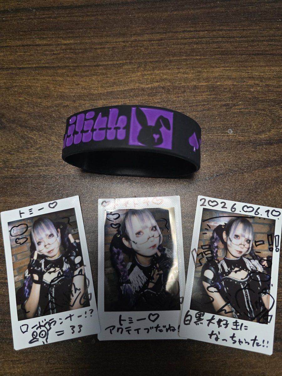 1940veru's tweet photo. 水曜日、凶室十一回目いってきました！
銃痕りりすちゃん可愛かったなぁ😤

#白黒アリス
#銃痕りりす https://t.co/V1qLlsnFpL