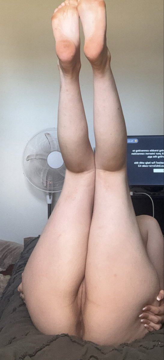 EmilyOlexyn's tweet photo. I love being a attention whore sooooo much!!!💋😘 I wonder what my bf would think if he knew i was a internet SLUT for all of you my Gooners, Pervs, Daddys, ect🫶🌶️🍑👅💋🦶

#Slut #Teen #AttentionWhore #Freeuse #Tight #promotwt #nsfwtwtًً #Pervs #Gooner #Feet #Ass #Pussy https://t.co/ZcMuDddE2Q