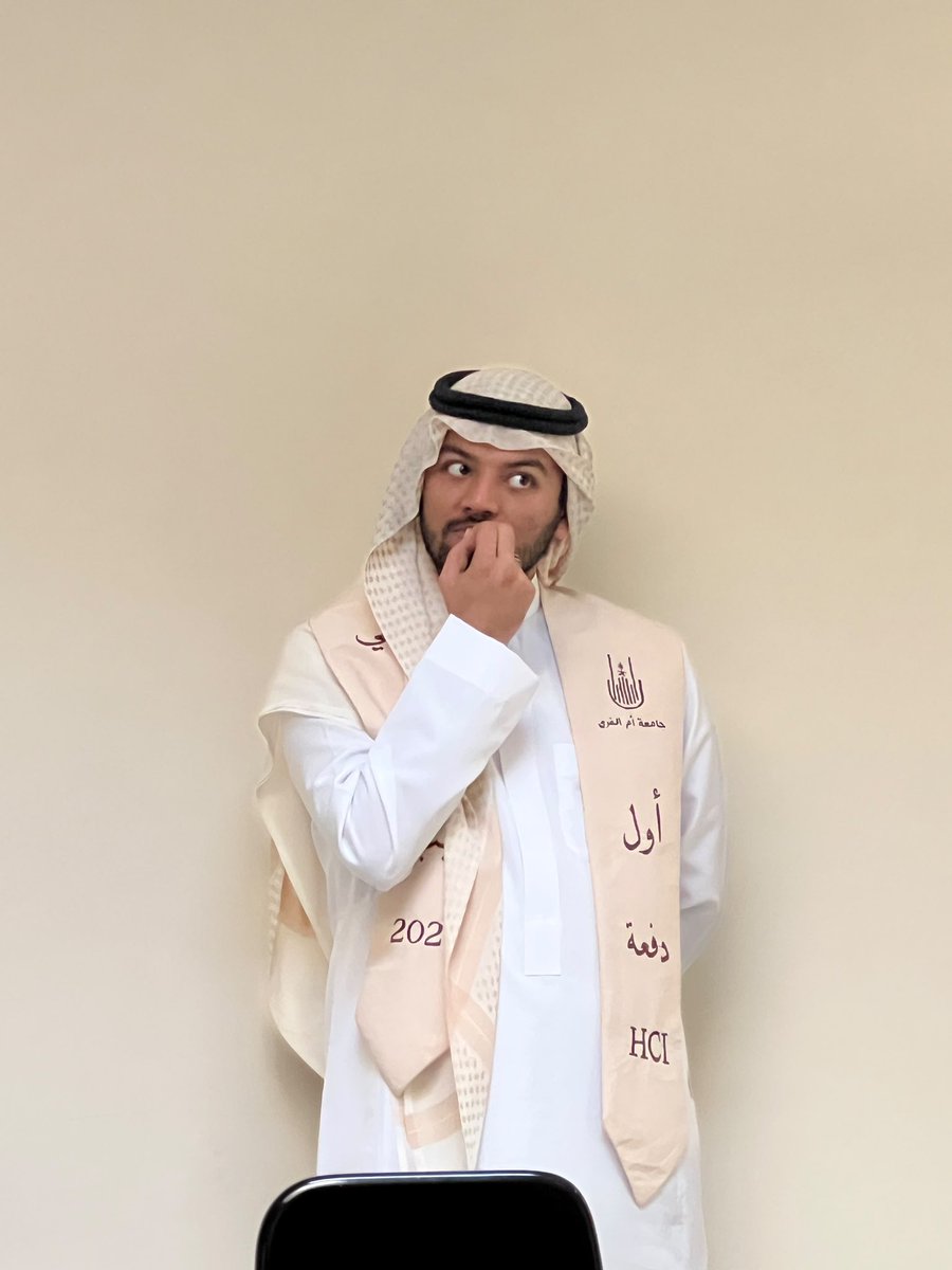 Araba_Tech's tweet photo. تمت مناقشة مشروع التخرج 

*آخر ناس غالبًا* https://t.co/A9bwe14dPZ