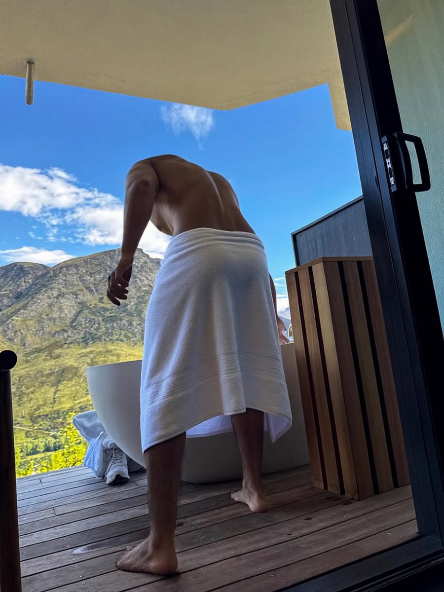 suj_khadka's tweet photo. With my body can you guess the size of what's down there 🥵🍆😈 
#panamà #lgbtqiavoteleft #lgbtqia 
#gay #horny https://t.co/LQZJFqy2Xz