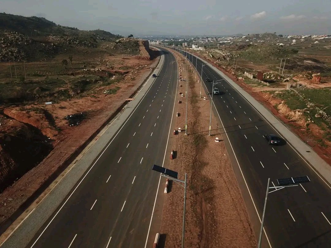 GovWike's tweet photo. I am glad that the newly constructed six-lane dual carriageway Airport Expressway to Kuje Road was commissioned yesterday. 
The road project, which was awarded in February, 2022, had no contractor on-site and was completely abandoned when the current administration took office.

With the successful completion of this vital road project, the current administration of President Bola Ahmed Tinubu has restored the hope lost by residents of Kuje. The new road will provide dignified connectivity between the city centre and suburbs and decongest the Abuja metropolis. 

I thank Vice President Kashim Shettima, for commissioning the project on behalf of President Bola Ahmed Tinubu.

On Monday, next week, which will be Day 4 of the 31 Days of Projects Commissioning in the FCT,  it will be commissioning of another major project by the President.