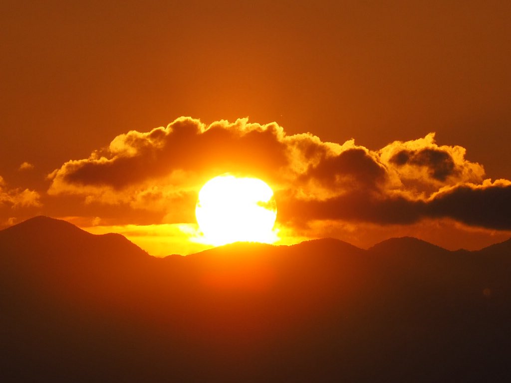 sasayaso's tweet photo. 6月10日水曜日夕方
#旅館ささや荘♨️ #栃木県　#馬頭温泉郷♨️ #那珂川町　#夕焼け温泉♨️ #美人の湯　#日帰り温泉��️ #立ち寄り湯　#宿泊 #イマソラ https://t.co/ZcEivwEnR8