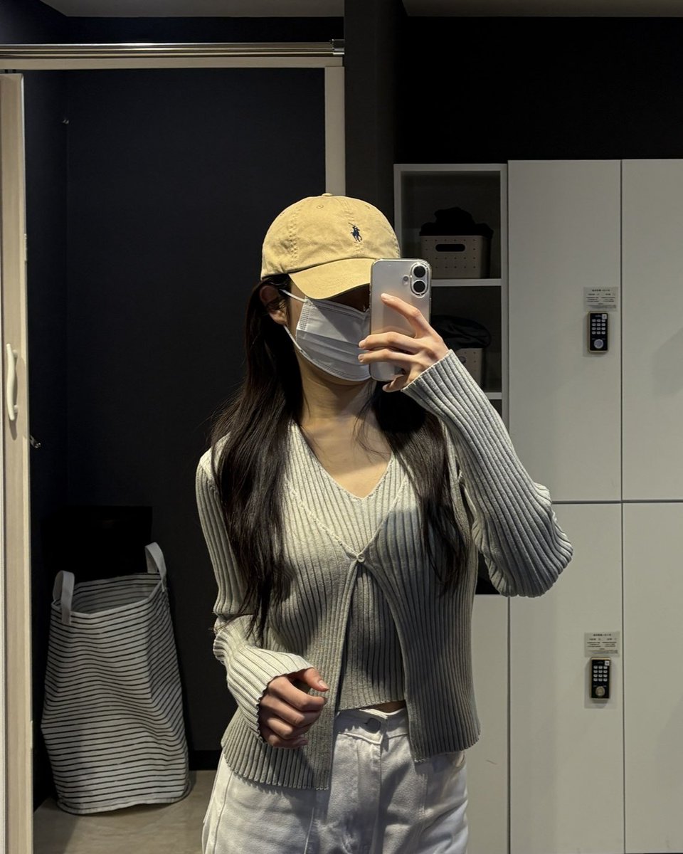 OOurday's tweet photo. 新宿がもはや韓国、、新宿にある韓国美容クリニック"ベンスクリニック"🏥韓国に行かないとできなかった施術がついに日本でもできるなんてたすかる、、今回はリニアージっていうリフティング🫶🏻
効果も感じるくらいでてて絶対またやる..店舗も綺麗だしスタッフさんみんな丁寧で優しいの..🫶🏻 https://t.co/84TV5GuZze