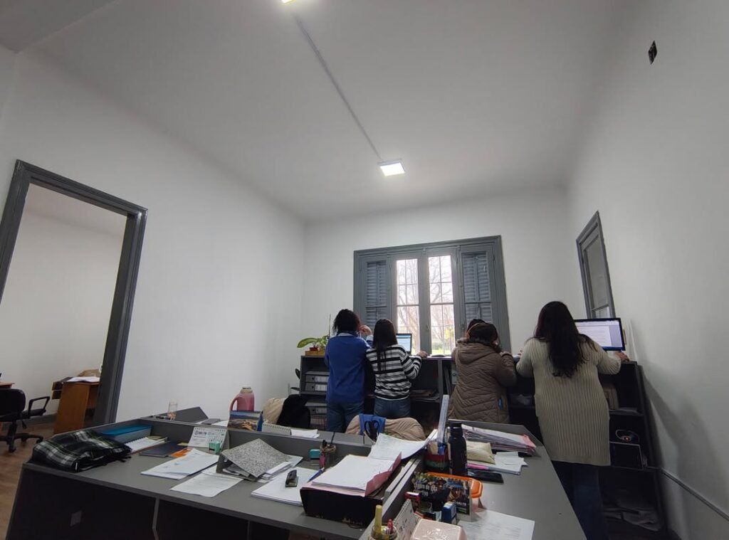 urbanomag's tweet photo. Quedó reinaugurada la oficina de Desarrollo Humano y Familia https://t.co/U4dBEINh3N
 La Municipalidad de Magdalena informó que la oficina de Desarrollo Humano y Familia volvió a funcionar en sus instalaciones habituales luego de una se 

 Magdalena Urbana https://t.co/ADgT0lRjOq