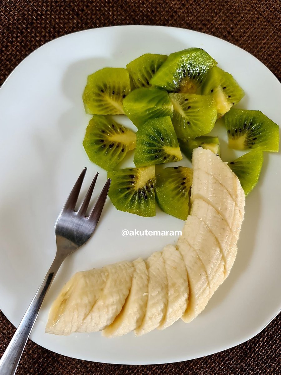akutemaram's tweet photo. Tidak semua tangan bisa memberi, tapi paling tidak jangan mencuri tenang di hidup orang lain.

🍌 🥝 https://t.co/gNHQracQx2