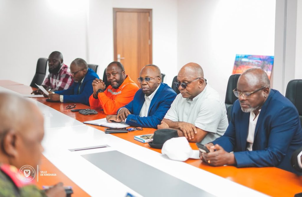 ChristianBofoya's tweet photo. #Kinshasa : le sit-in de l’opposition prévu ce vendredi est interdit devant le Palais du Peuple. Les autorités proposent le terrain Assosa (Kasa-Vubu) comme site alternatif et mettent en garde contre toute manifestation non autorisée. https://t.co/2RKLLscKbX