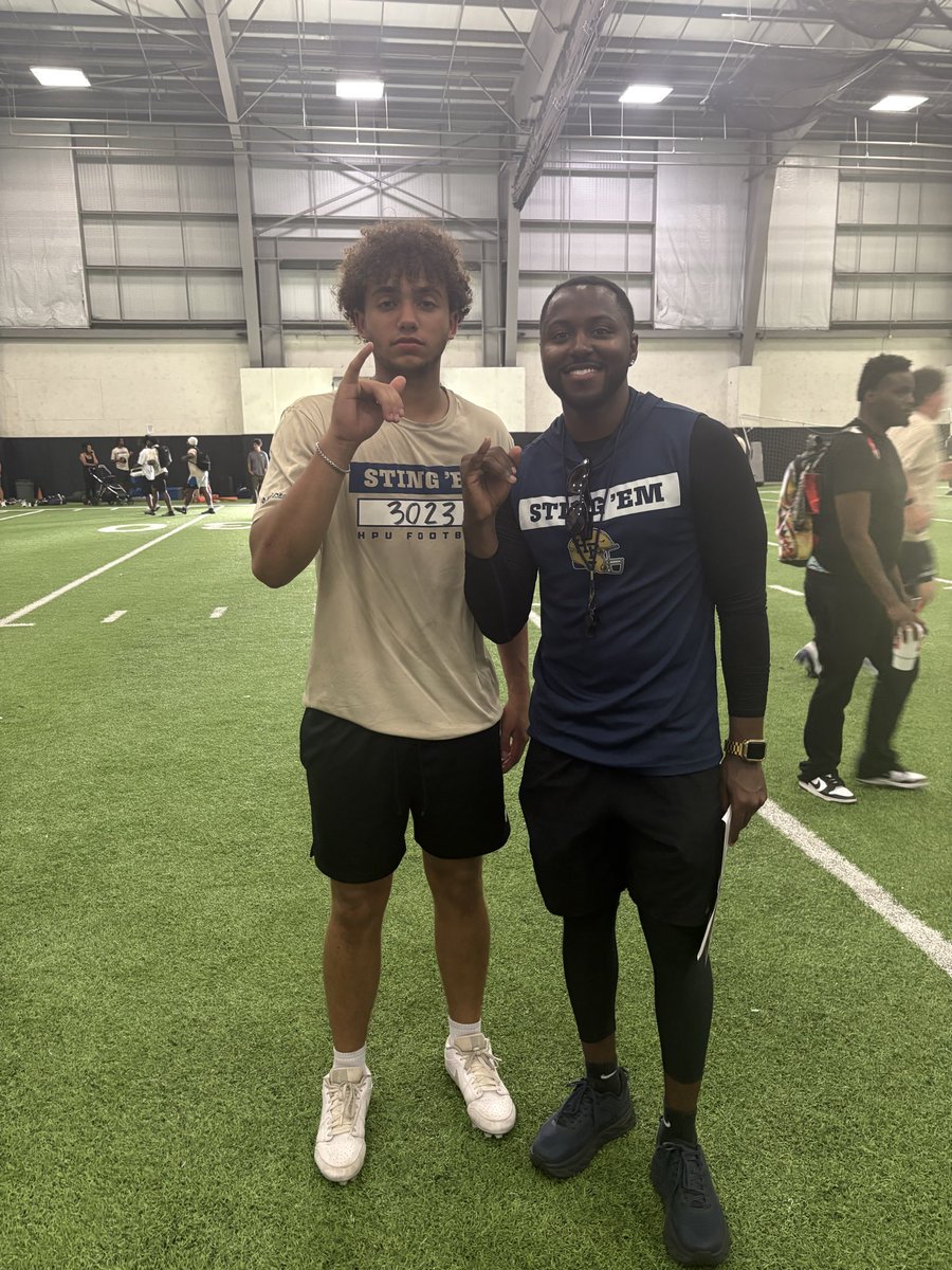 Carter_Brooks12's tweet photo. Thank You @CoachDouglasIII and @CoachGipson11 for having me out at camp. 

@RecruitFWC @CoachBGunn @car20ruiz @TXPSMedia https://t.co/rRuKc9ZuRJ