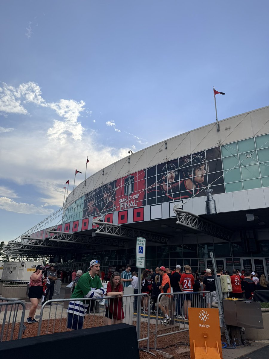hvernon87's tweet photo. #SoundTheSiren Let’s do this. https://t.co/WgD8CDr31l