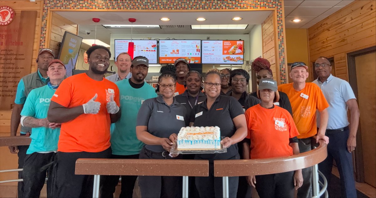 gpshospitality's tweet photo. Help us congratulate Sylvia, our newest Top Right Training Manager, and her team at Popeyes #11281 in Hiram, GA. 🥳 We're also excited to celebrate her 10 years with GPS—thank you for your leadership and dedication! #TeamGPS #GPSProud #Leadership https://t.co/aHUPknUx9o