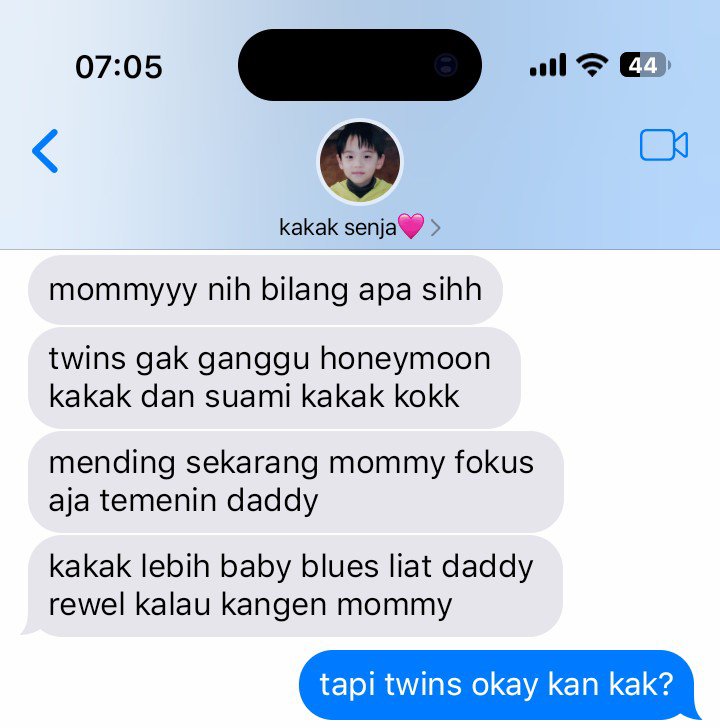 vanjinhyuk's tweet photo. hyunjeong family one-tweet au.

from benang merah universe https://t.co/0ruTImbCzJ