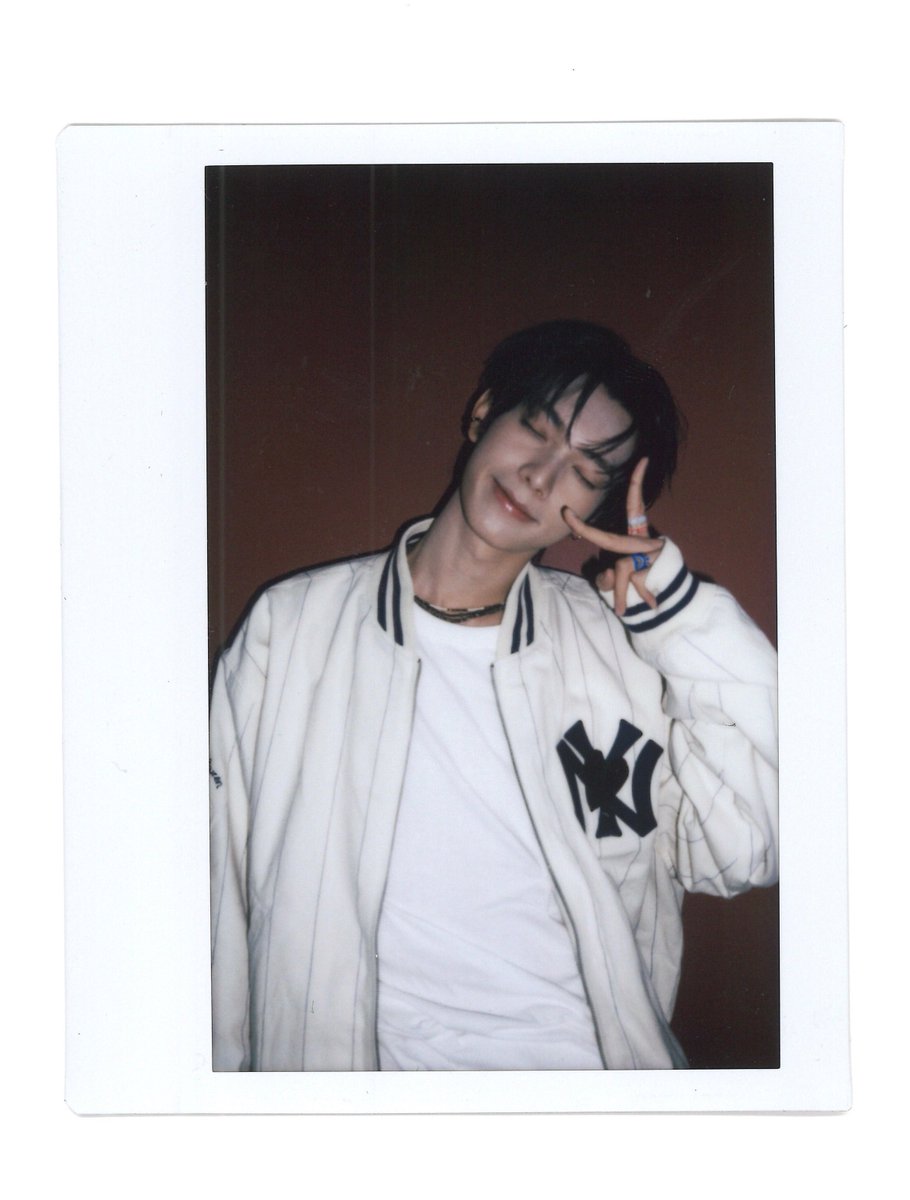 We_oo00's tweet photo. 브이 4종세트 https://t.co/J2EzNLEDFG