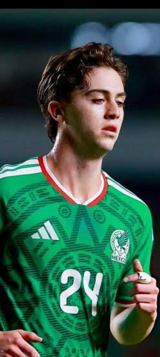 TipsterHC's tweet photo. El hijo de Mad Hunter le quedó grande este 1er partido del Mundial. https://t.co/XAReGIcD9v