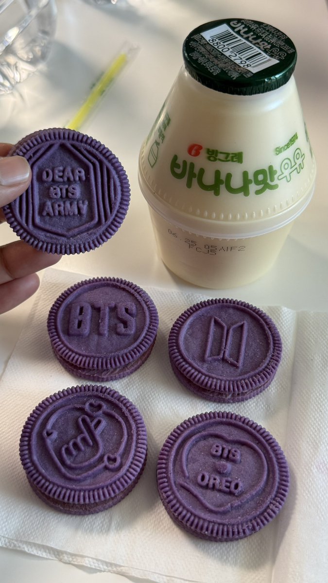 NasreenJ's tweet photo. Eating breakfast to start the day🥰💜 https://t.co/oy6xLEDrFo