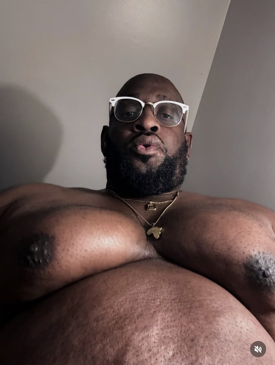 TheDarkskinZeus's tweet photo. 💸😏🙌🏾 https://t.co/ZV2w80Sewv
