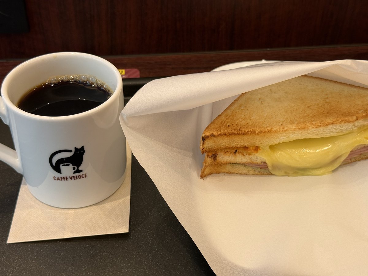 dnatsume's tweet photo. おはようございます。朝飯前の10kmラン。 https://t.co/rgjxqM4pxz