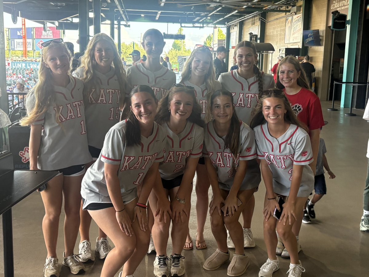 KatyISDAthletic's tweet photo. Awesome night at Constellation Field as your State Champions, Katy Tigers Softball, are honored by the Sugar Land Space Cowboys! Thank you, Space Cowboys! @katyisd https://t.co/Gba9oy3nqU