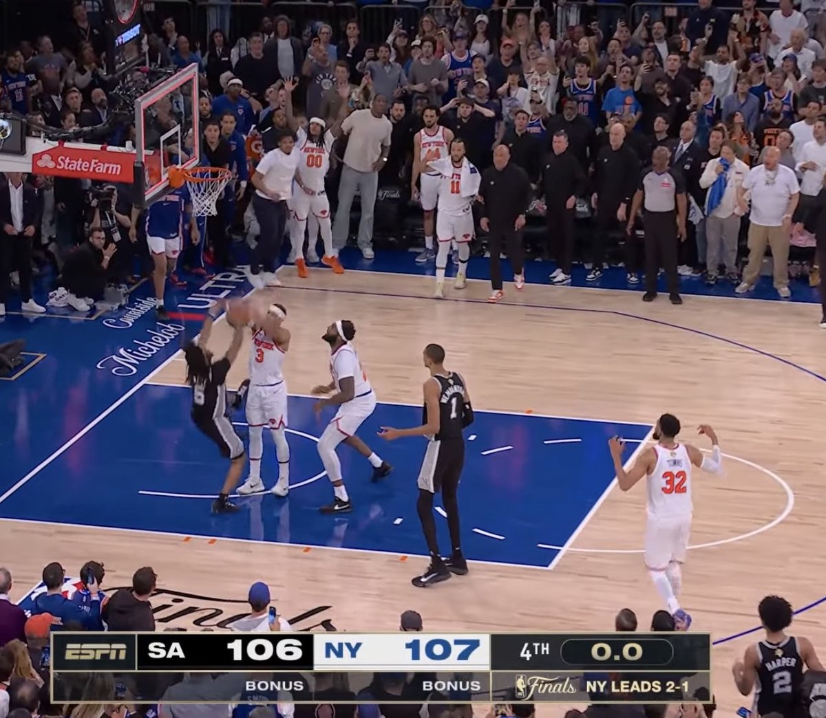 HELPMEBA's tweet photo. What's your rule on leaving live sporting events, changing the channel, or falling asleep?
#nba #nbafinals https://t.co/gCJ1fGIFAv