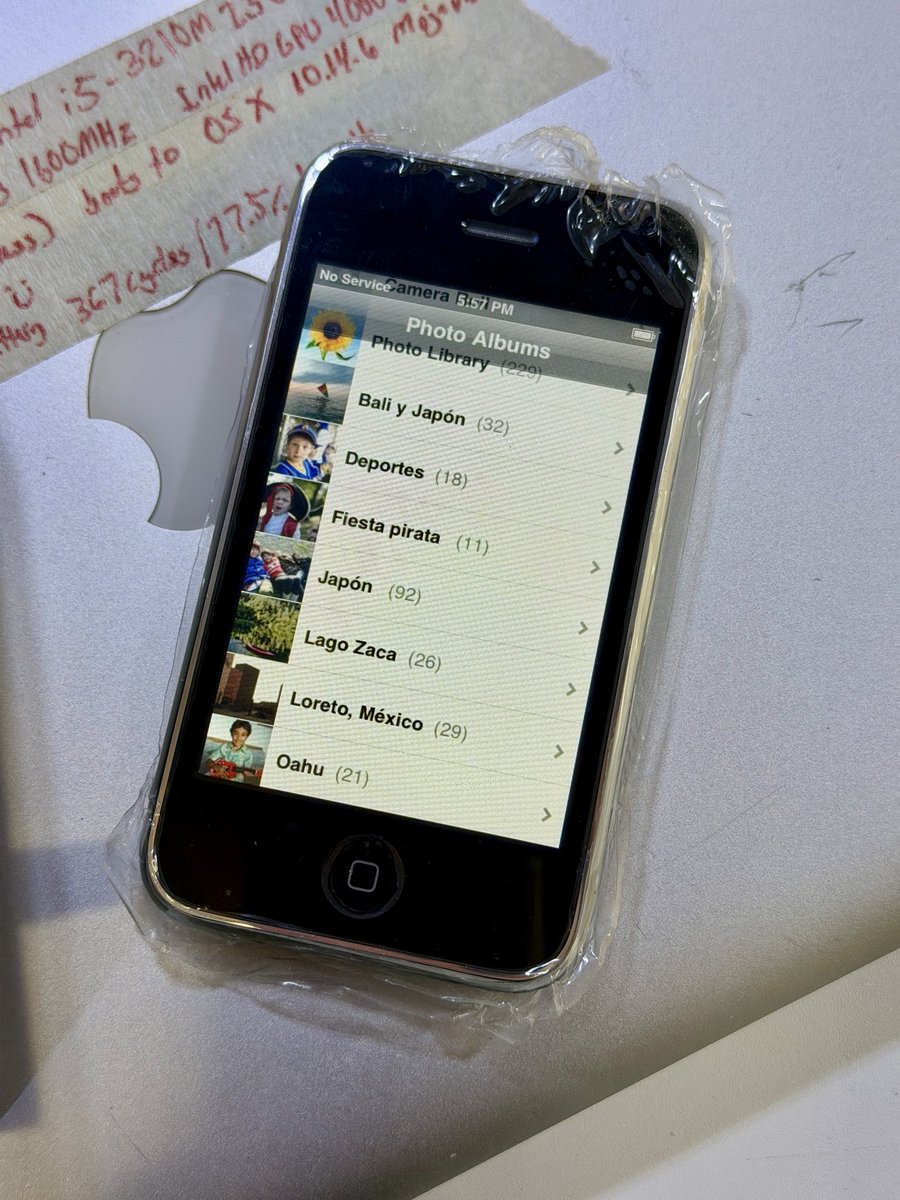 eliteobsolete's tweet photo. incredibly rare new in-box, DEMO Apple iPhone 3G 8GB (2008) on iPhoneOS 2.0.0 https://t.co/vilhMNRkbg
